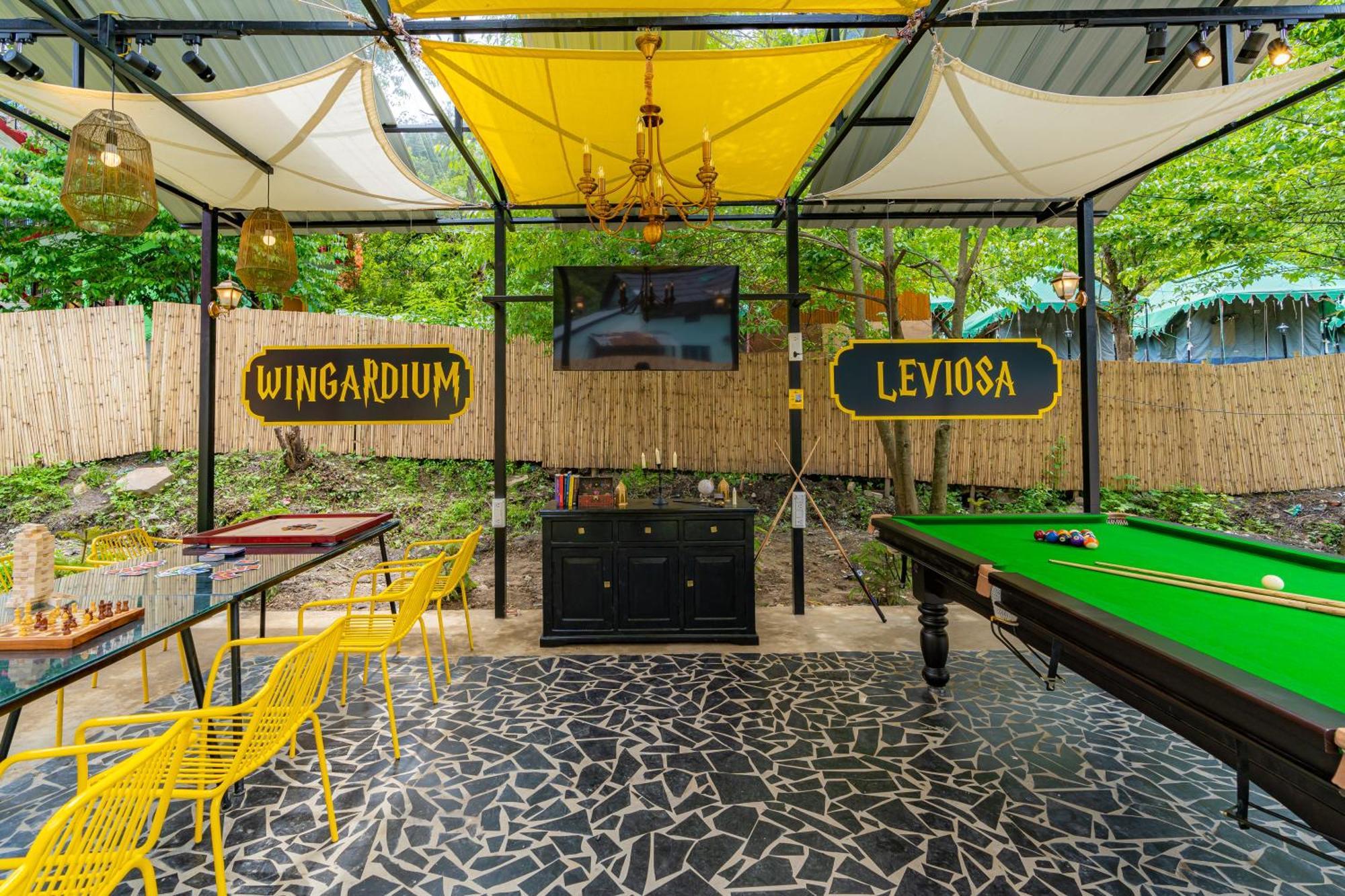 Whoopers Boutique Kasol Hostel Exterior photo