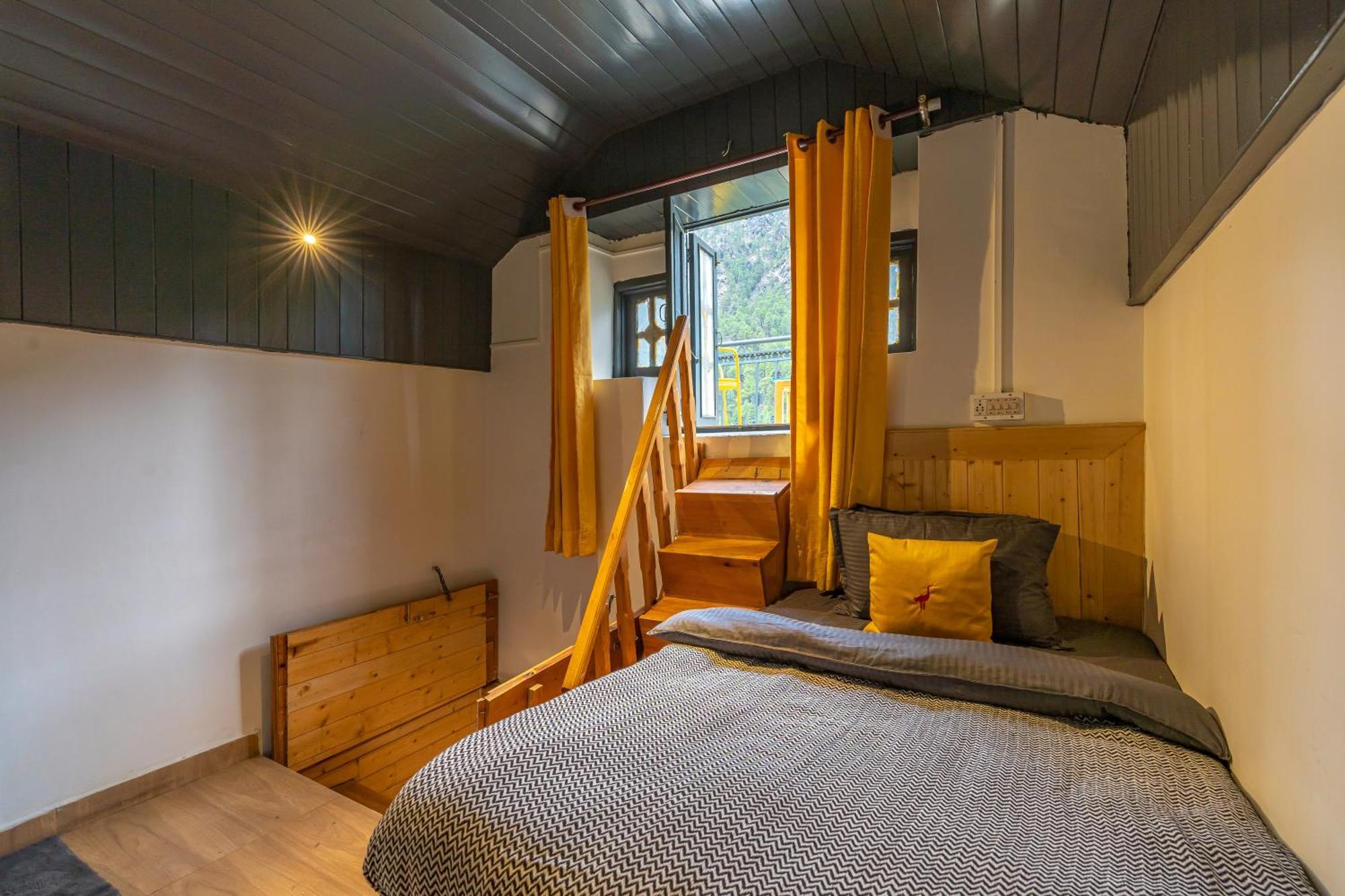Whoopers Boutique Kasol Hostel Exterior photo