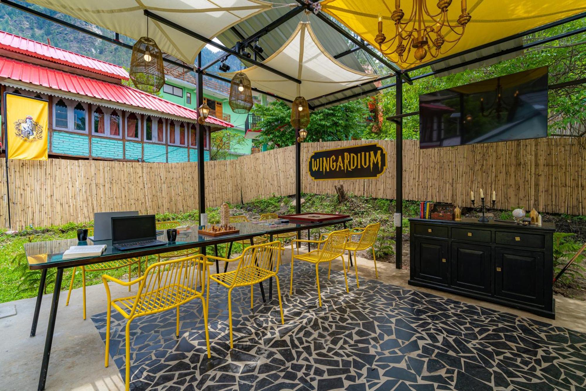 Whoopers Boutique Kasol Hostel Exterior photo