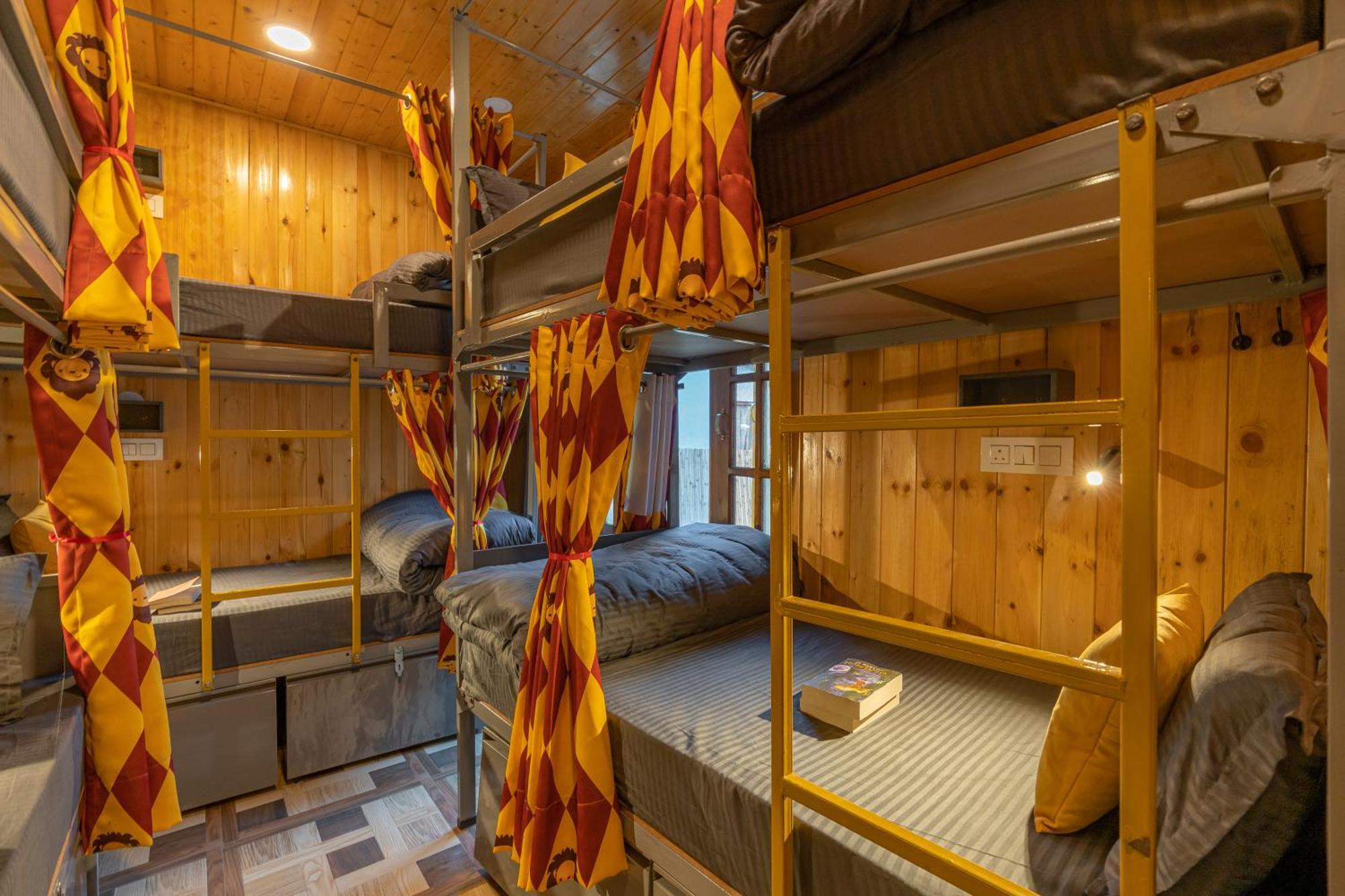 Whoopers Boutique Kasol Hostel Exterior photo